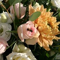 The Allotment Bride. Bespoke Wedding Floristry.