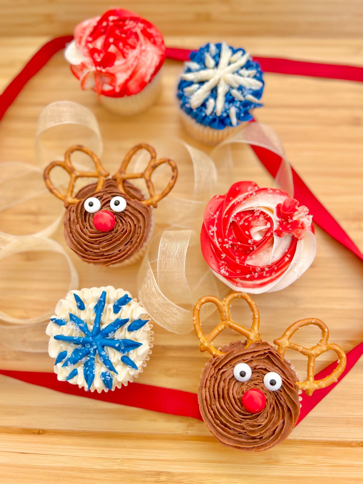 Winter Holiday Cupcake Decorating Workshop at From the Boot