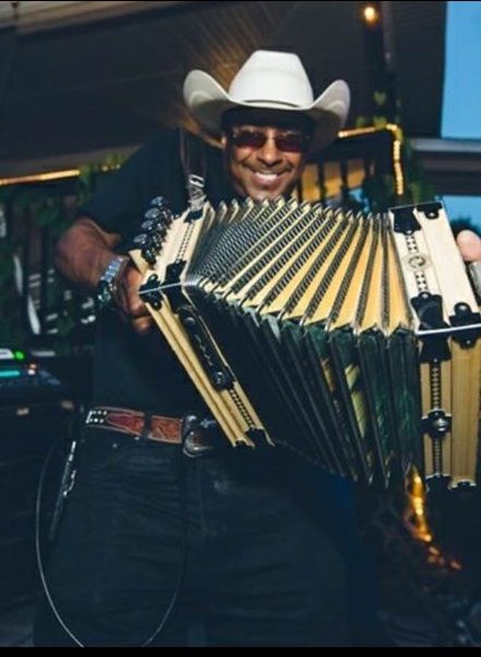 Le Bal du Dimanche -- Leroy Thomas & the Zydeco Roadrunners