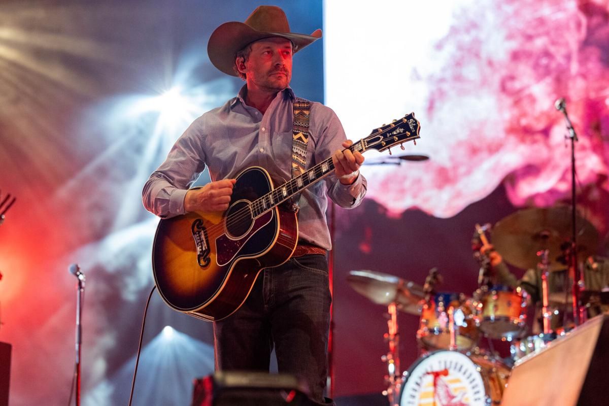 Turnpike Troubadours with Robert Earl Keen