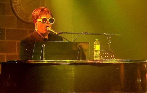 Elton John Tribute - Eltonesque