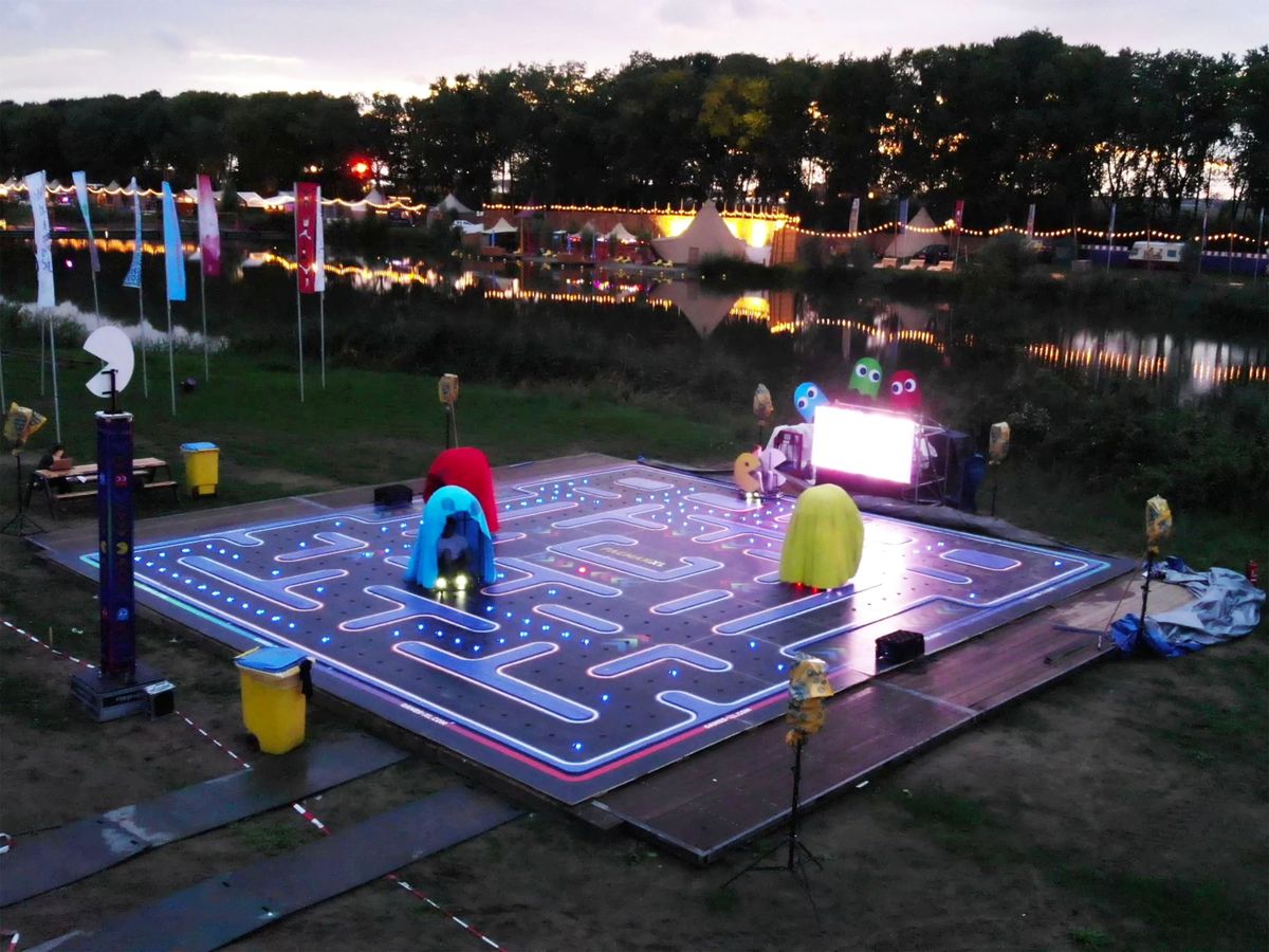 GIANT ARCADE GAMES UTRECHT