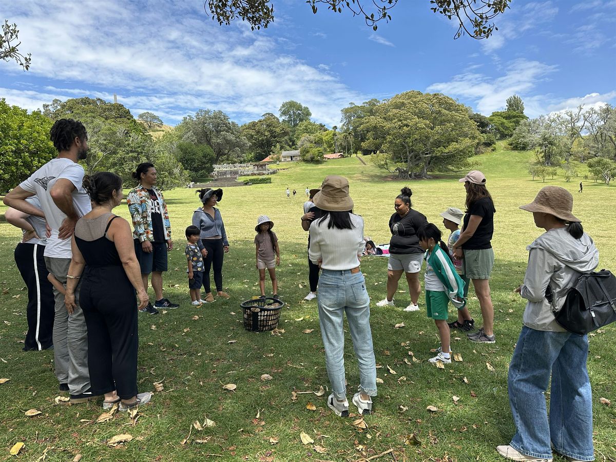 Taonga T\u0101karo : traditional M\u0101ori games