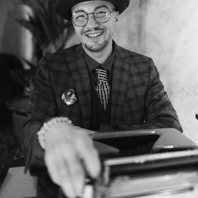 SECRET POET SOCIETY (SD) \/ Typewriter Troubadour