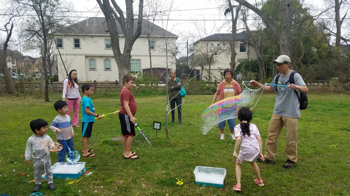 Bubbles & More Play Day