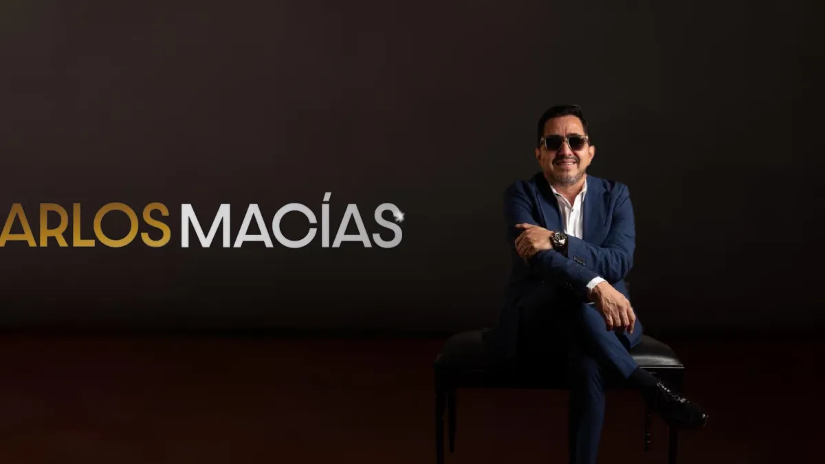 Carlos Mac\u00edas in Mexico