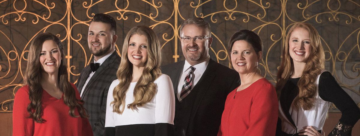 The Collingsworth Family in Pigeon Forge