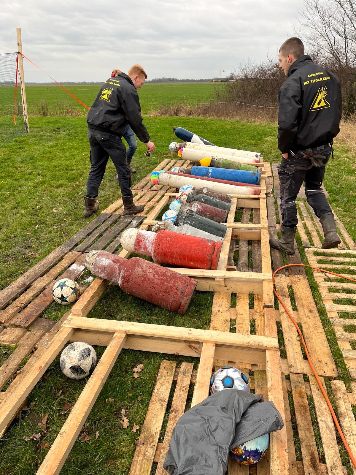 Carbid Schieten bij Carbidteam Het Titom Kanon