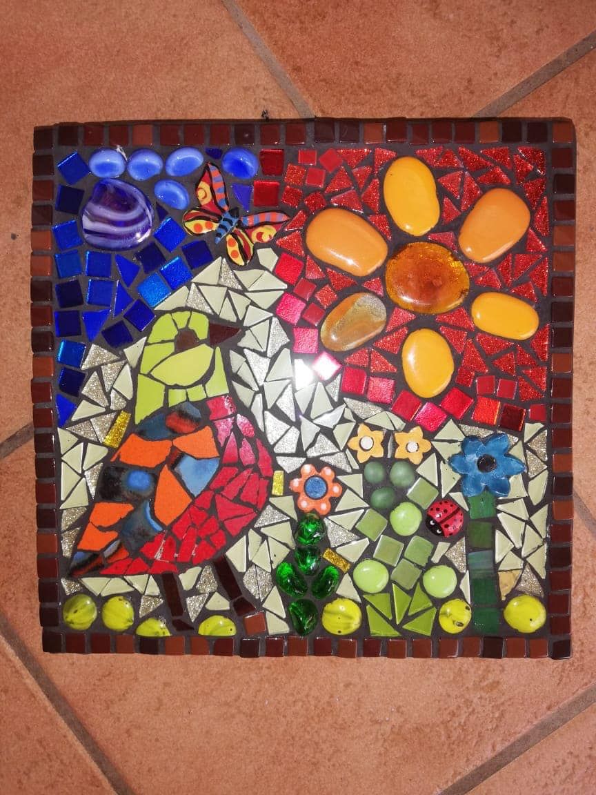 Mosaic Mirror\/Stepping Stone werkswinkel, R495.00, 26Jul, 3,21Aug, 20,28Sep, 1,12Oct, 12,30Nov,3 Dec