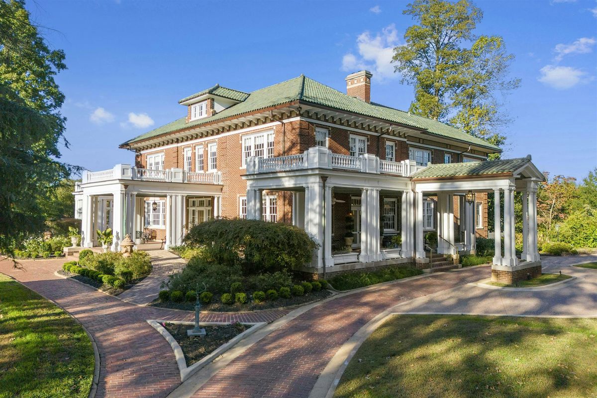 Stowe Manor 2nd Annual Christmas Home Tour