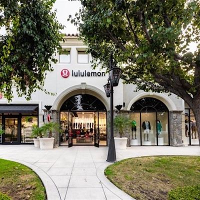 lululemon athletica Promenade At Westlake