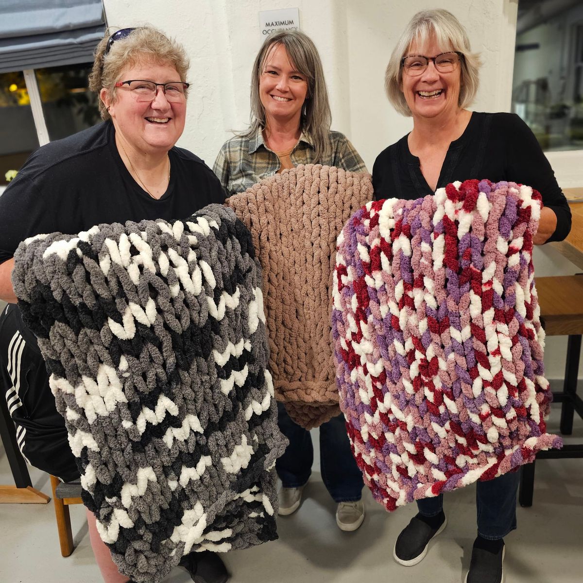 7 SPOTS LEFT! Feb 5th - Beer Bazaar Chunky Knit Blanket Workshop 