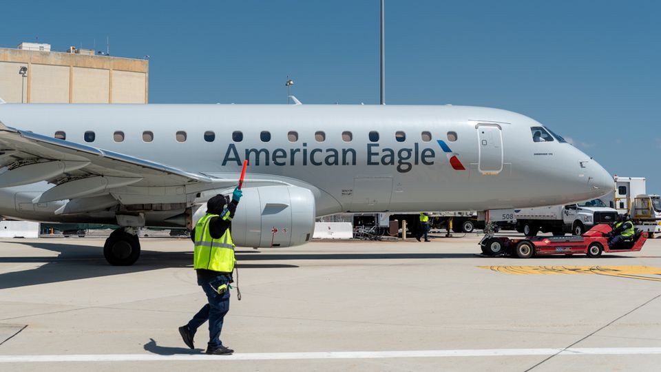 Work with Envoy at the DFW Airport!