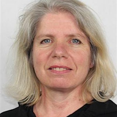 Dr Emma Field