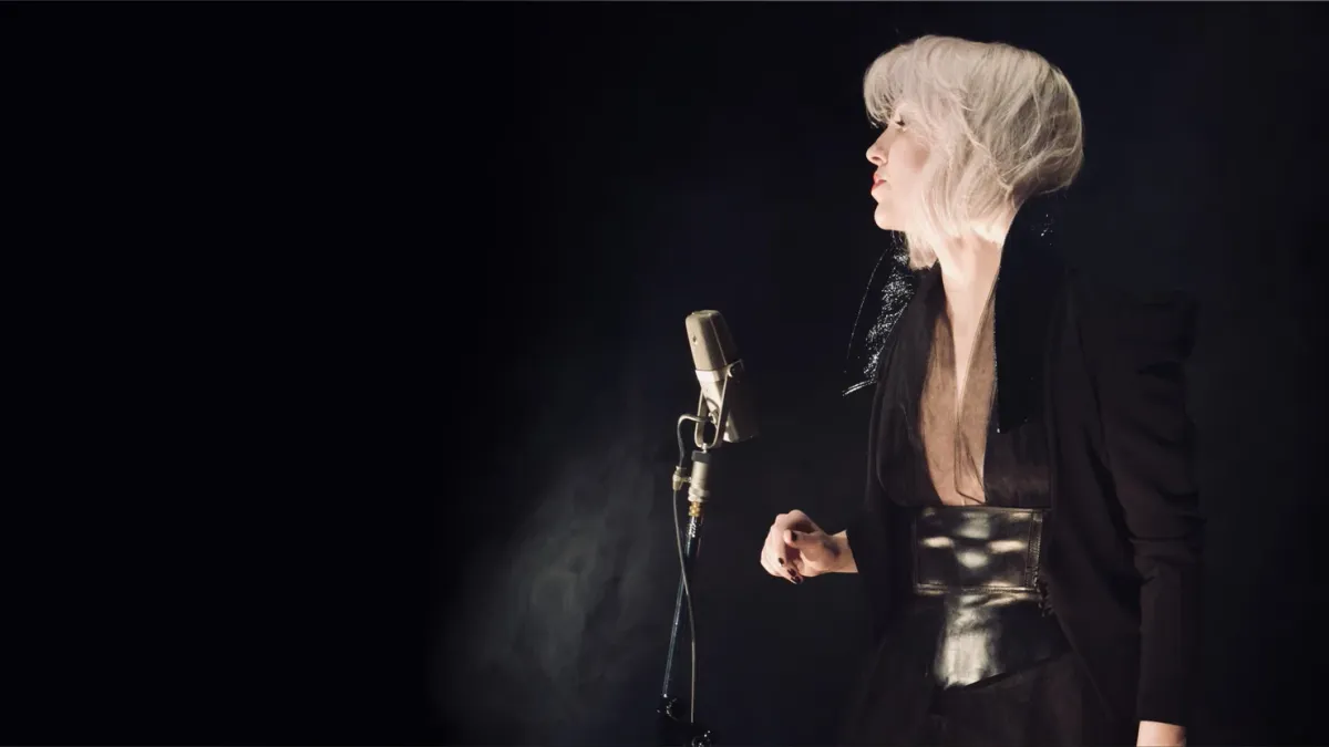 Karen Souza in Warszawa