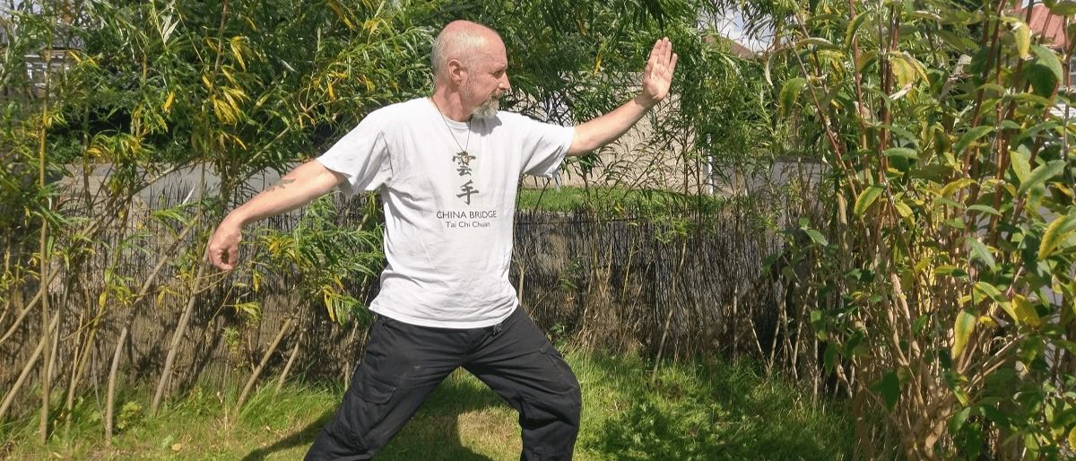 Tai Chi Workshop for Adults \/ Gweithdy Tai Chi i Oedolion