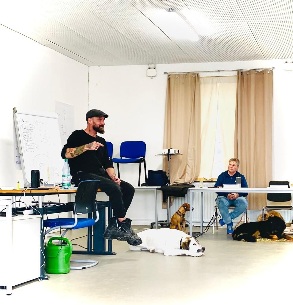 Das "2x2 f\u00fcr Hundetrainer" mit Daniel Herter und Corinna F\u00f6rtsch