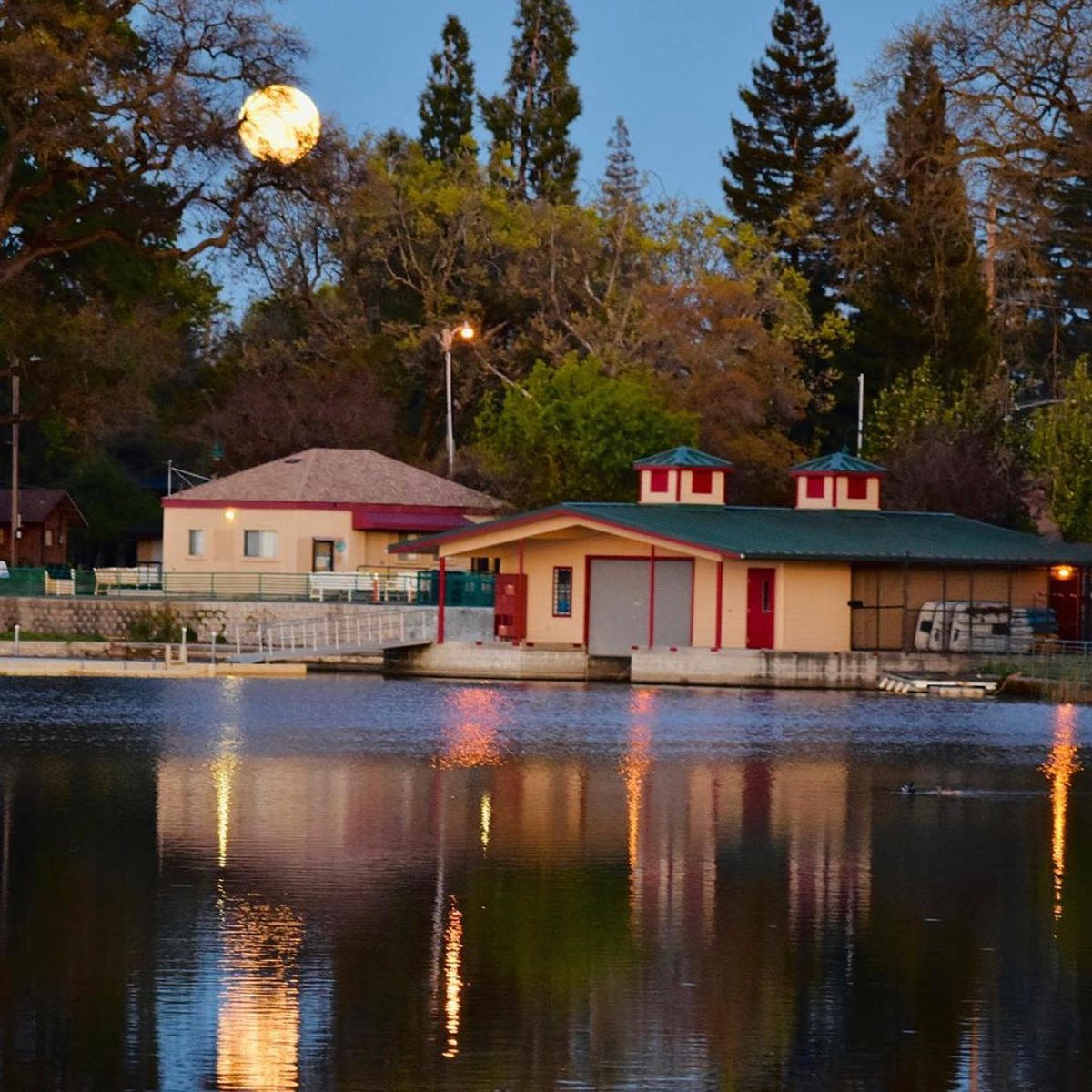 Full Moon Paddle