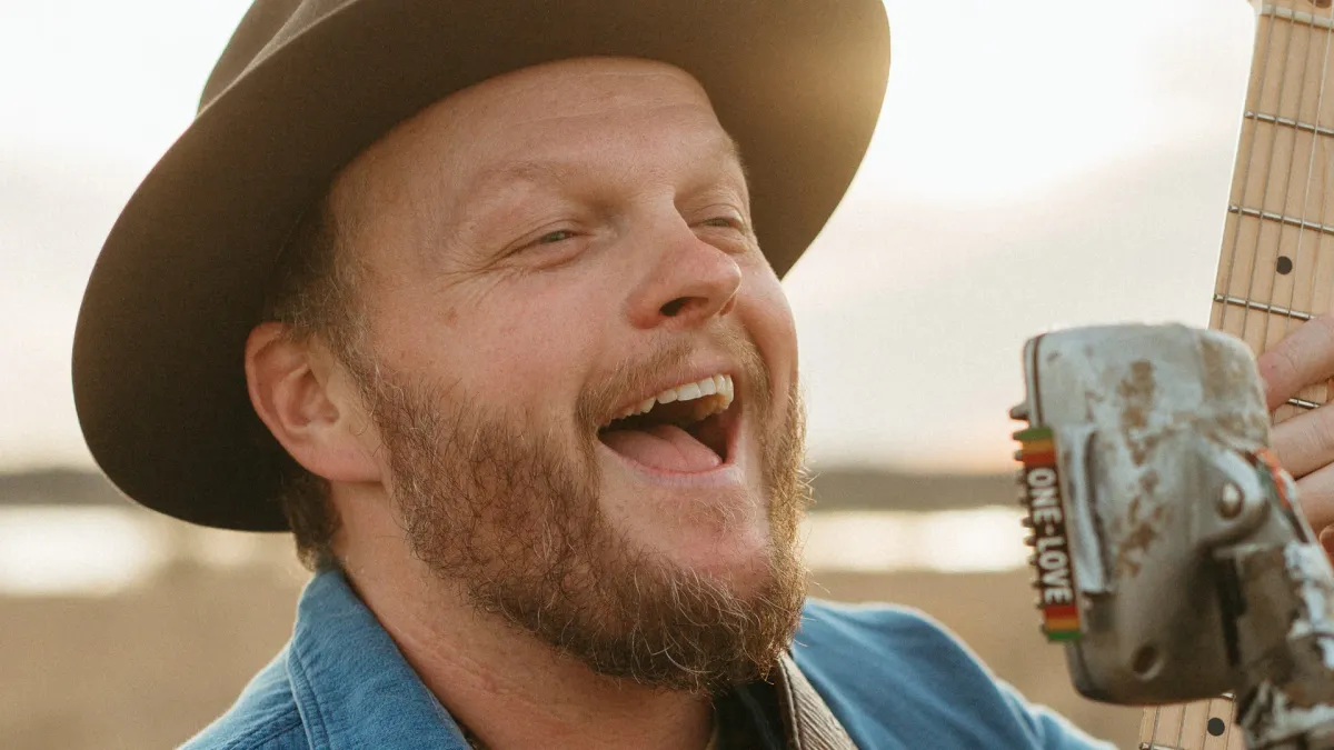 Cas Haley, Kevin Kinsella, John Landry in Bakersfield