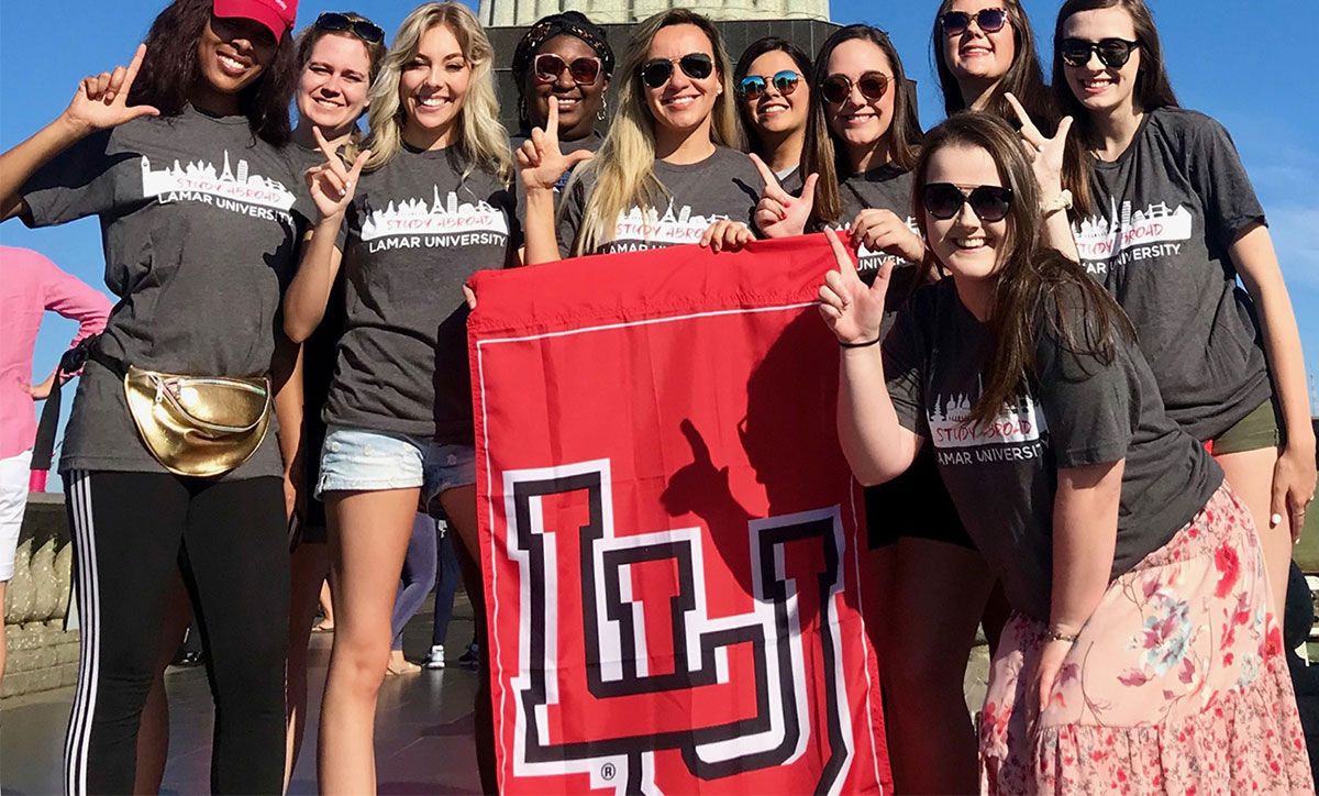 Parking UT Rio Grande Valley Vaqueros at at New Orleans Privateers Basketball - Doubleheader