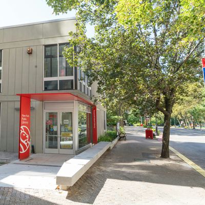 NYPL Roosevelt Island Library