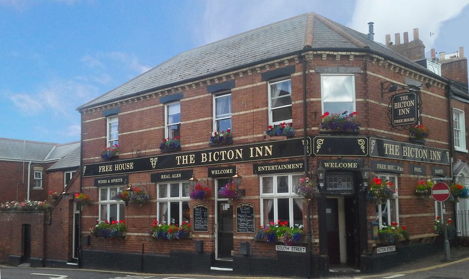 Devon Open Studios Pottery and Cream Tea with Lili John, Lupton House