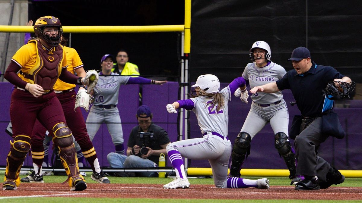Parking Drake Bulldogs at St. Thomas Tommies Womens Basketball