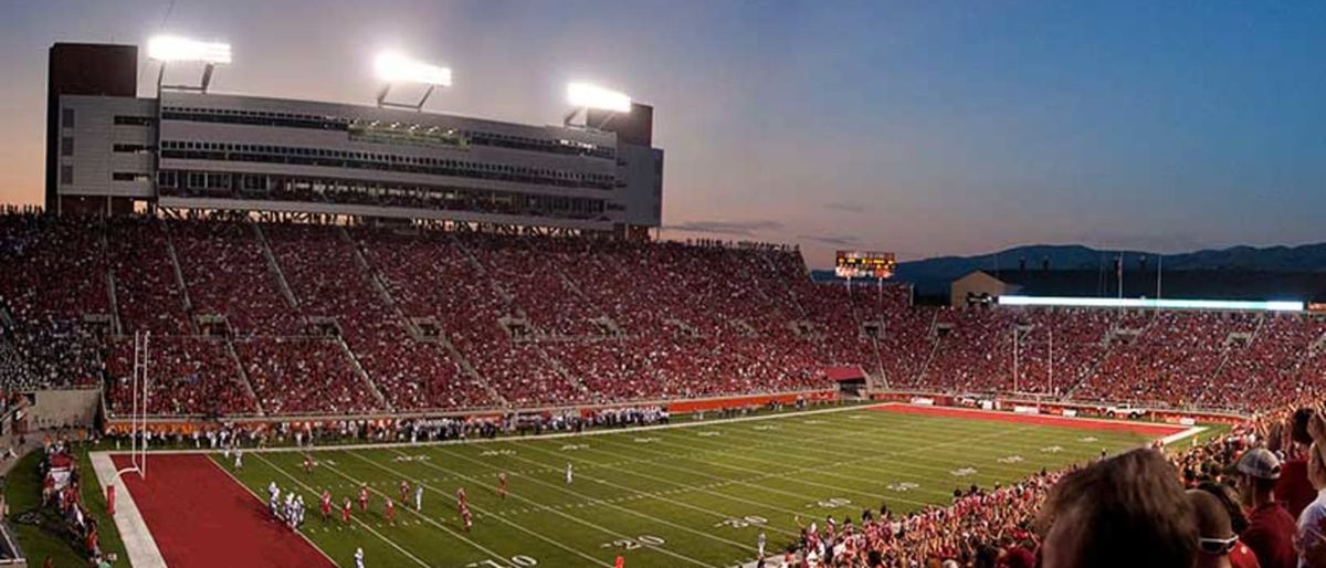 Utah Utes at Kansas Jayhawks Football