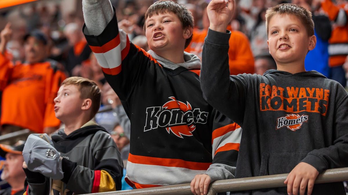 Cincinnati Cyclones at Fort Wayne Komets