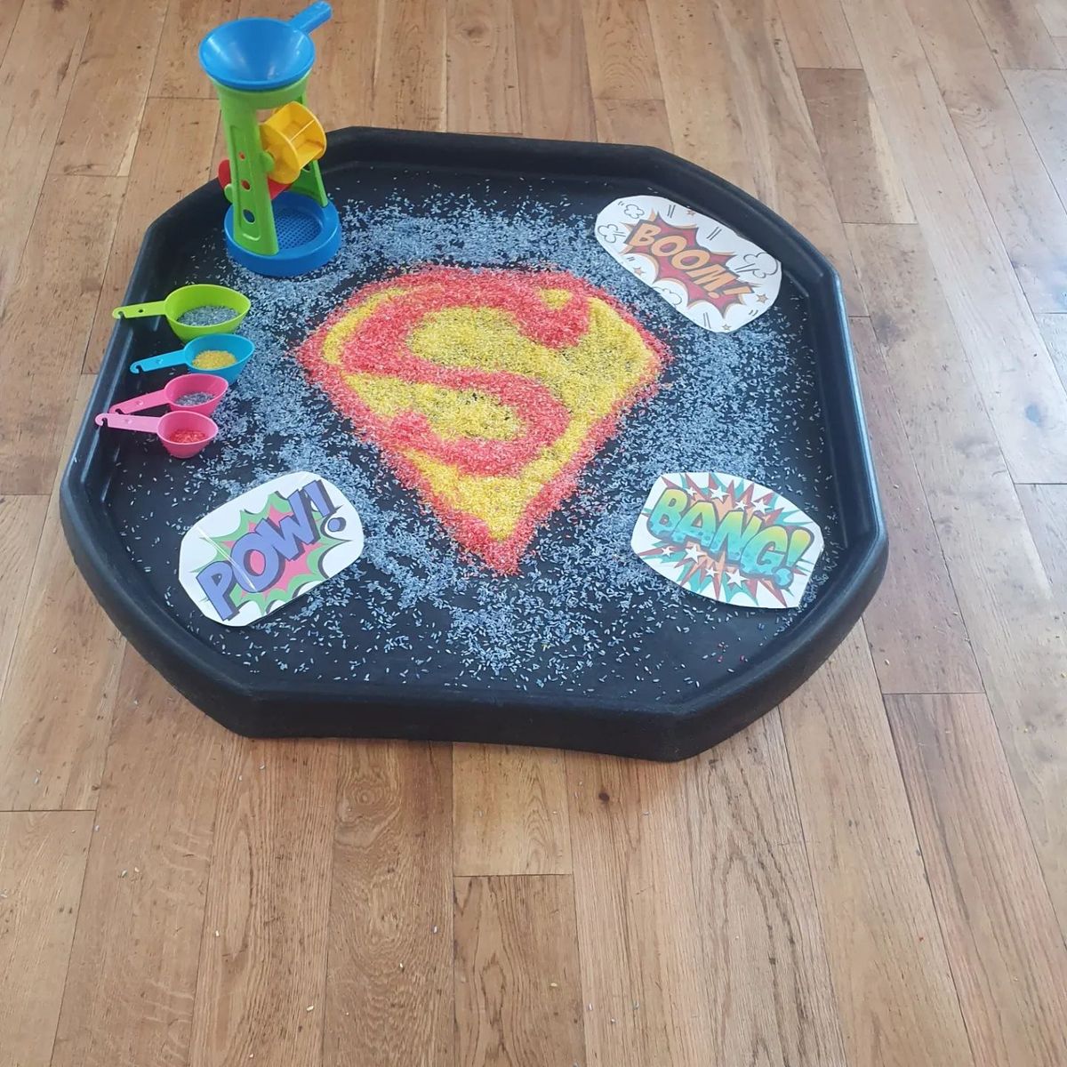 Love2getmessy Fairy's and Superheros messy play 