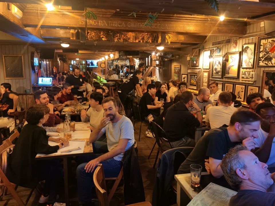 PUB QUIZ TRIVIA NIGHT