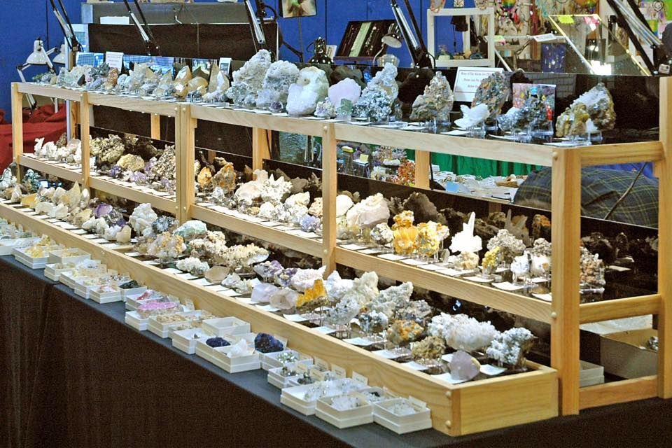 BRISTOL (Ct.) GEM & MINERAL SHOW