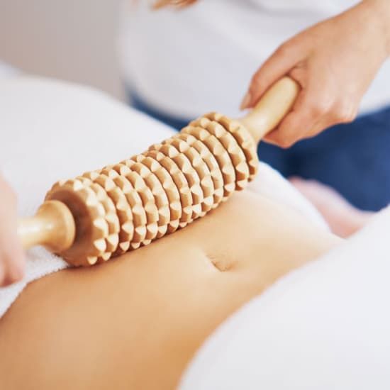 Cavitaci\u00f3n Corporal + Maderoterapia: remodela y reafirma de forma natural
