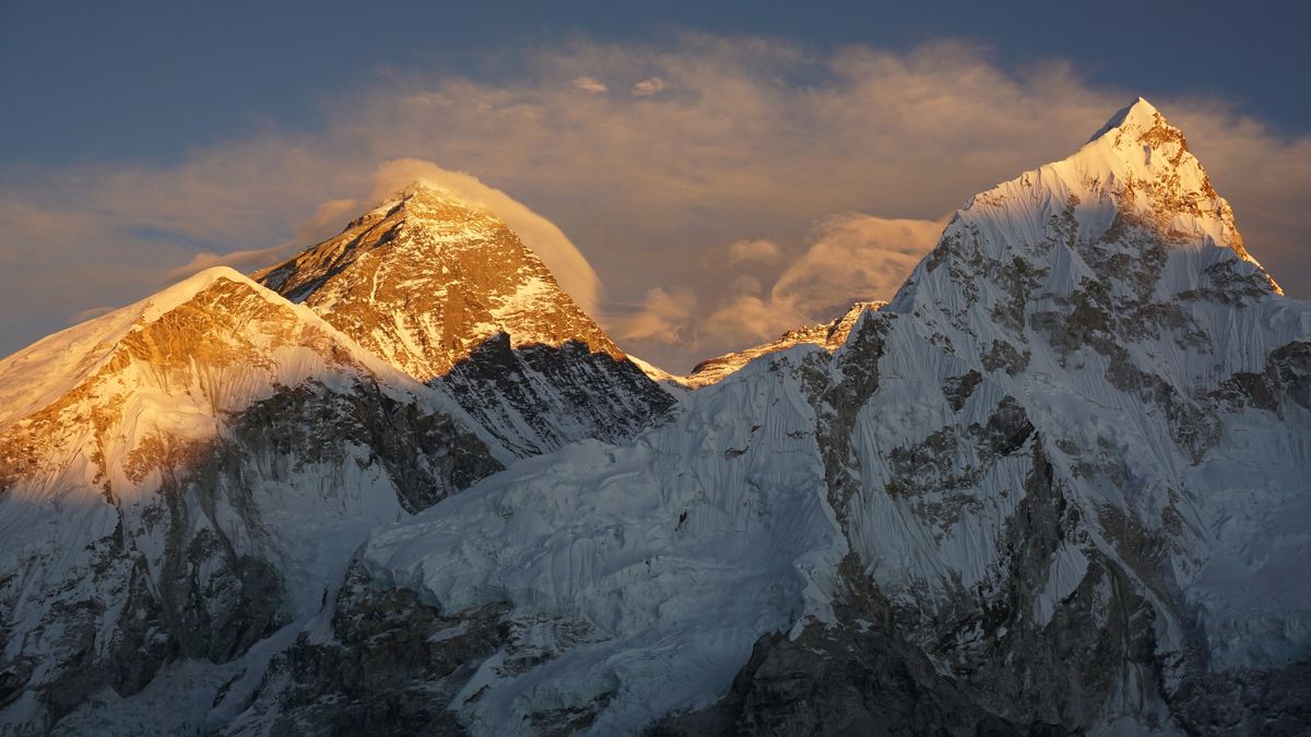 Trekkingi marze\u0144 w Pakistanie, Nepalu i Indiach - spacer w\u015br\u00f3d o\u015bmiotysi\u0119cznik\u00f3w 