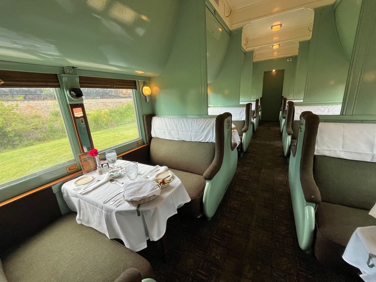 Valentine\u2019s Dinner Trains