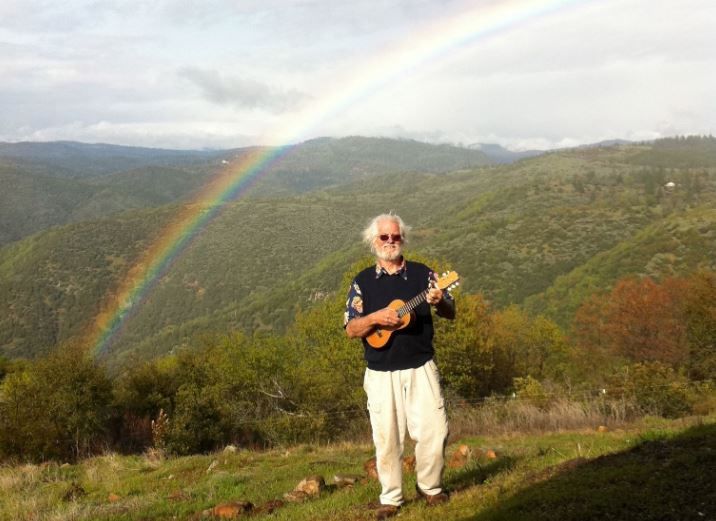 It's World Play Your Ukulele Day! Dan Scanlan and uke jam at Wild Eye