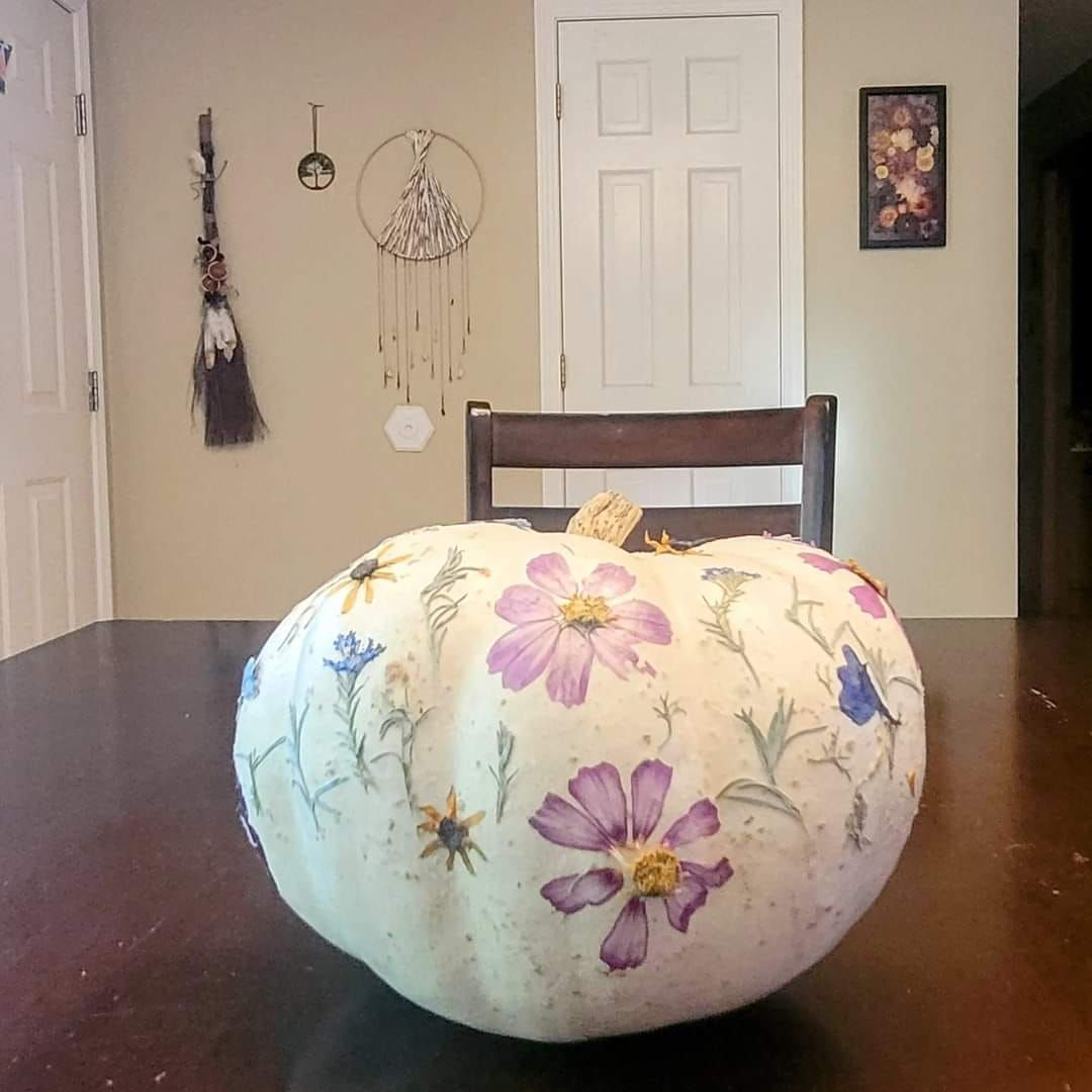 Flower Pumpkin Decorating 