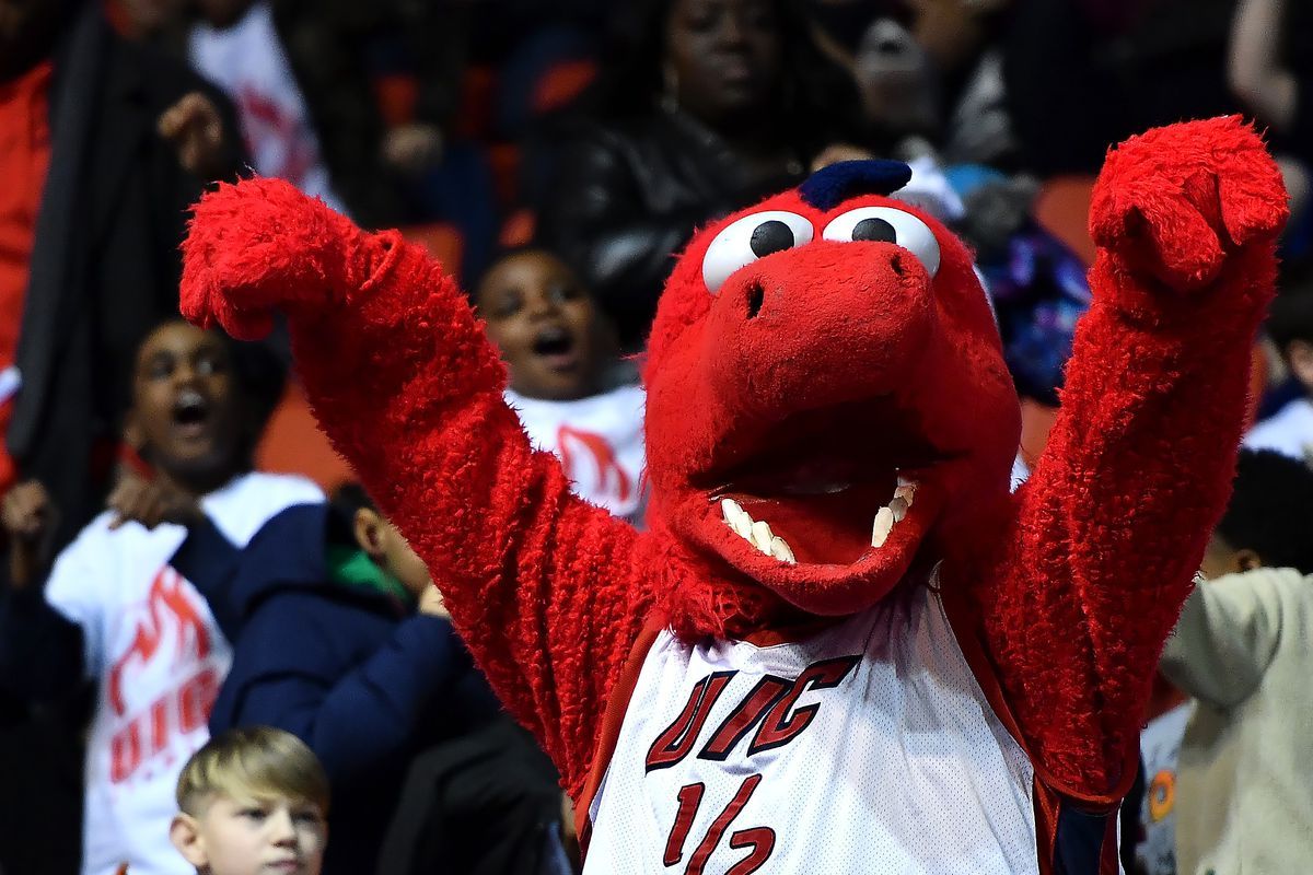 Yale Bulldogs at UIC Flames Mens Basketball