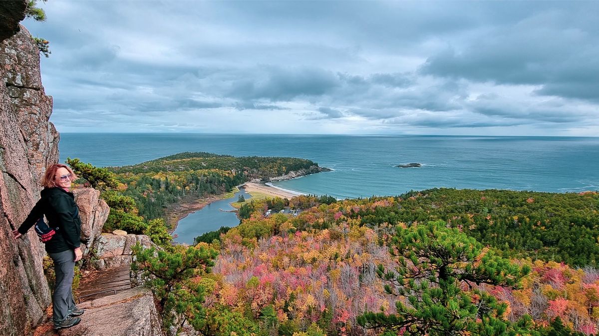 Fall Foliage at Quebec's Parks in Canada! w\/moderate hikes