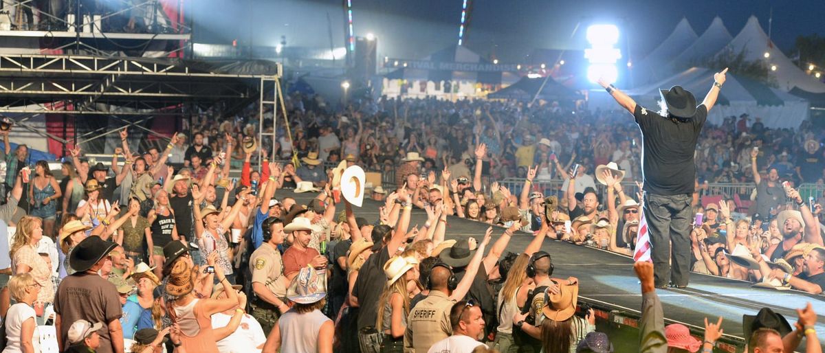 Country Thunder (Thursday Pass)