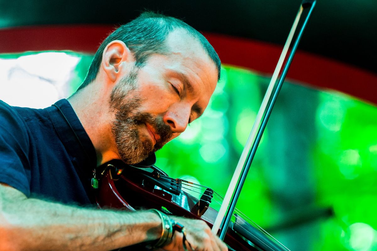Dixon's Violin live in Flint \/ Blackstone's Smokehouse