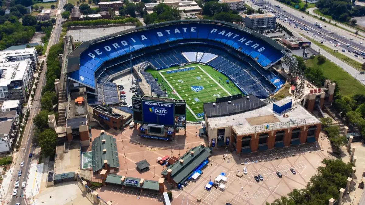 Parking RayRay (18+)