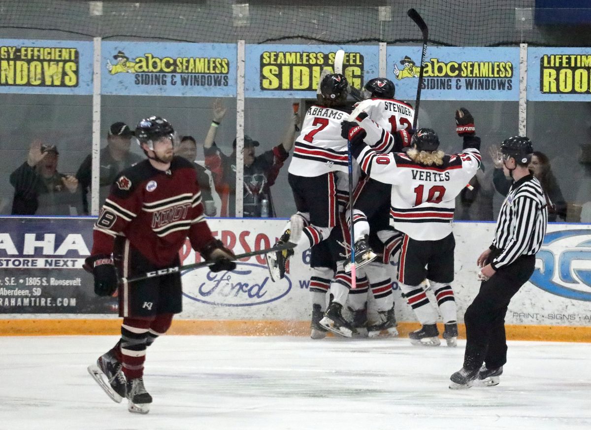 Aberdeen Wings vs. Minot Minotauros