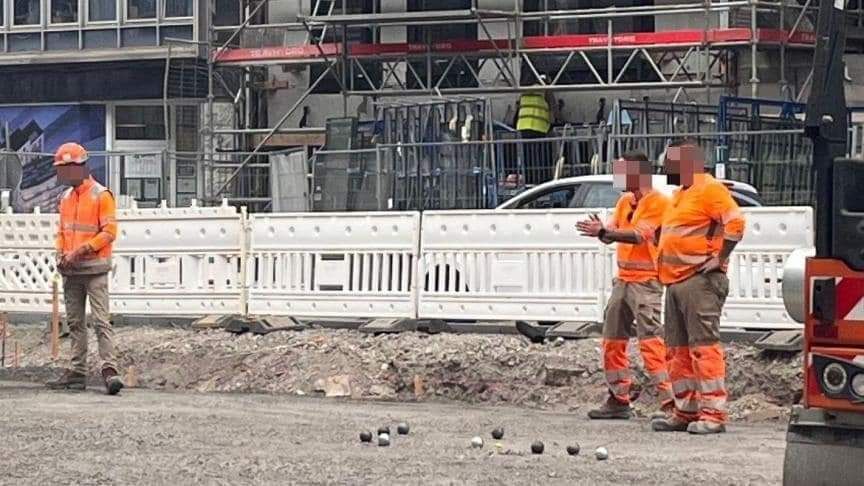 Grand concours de p\u00e9tanque sur les travaux du tram