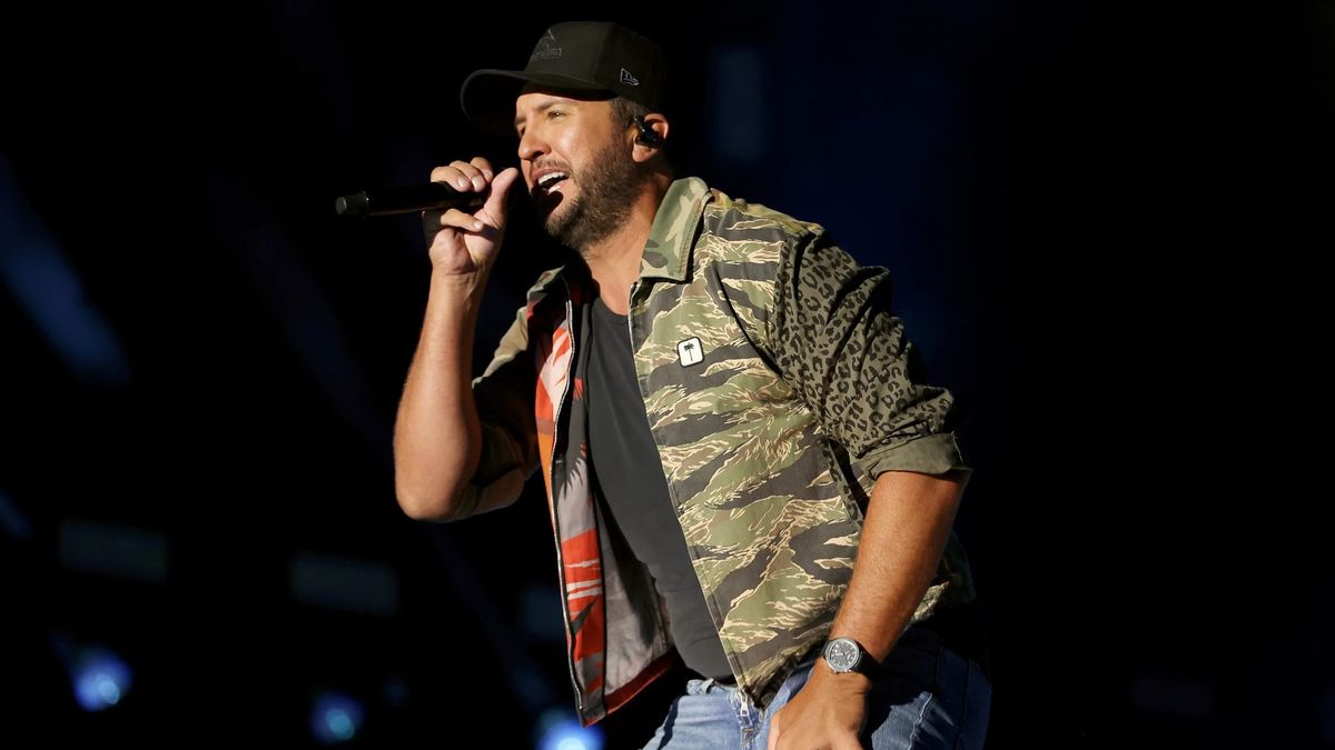 Luke Bryan - Mind Of A Country Boy Tour