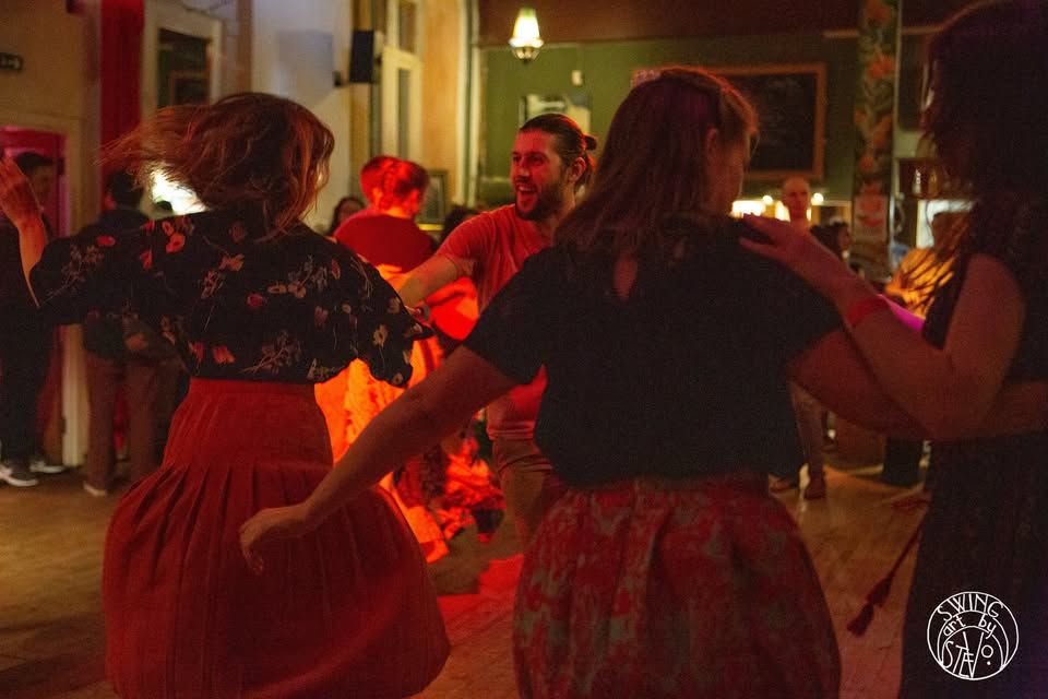 Ain't Misbehavin' monthly swing dance