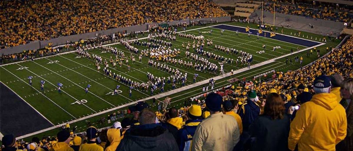 Robert Morris Colonials at West Virginia Mountaineers Football at Mountaineer Field at Milan Puskar Stadium