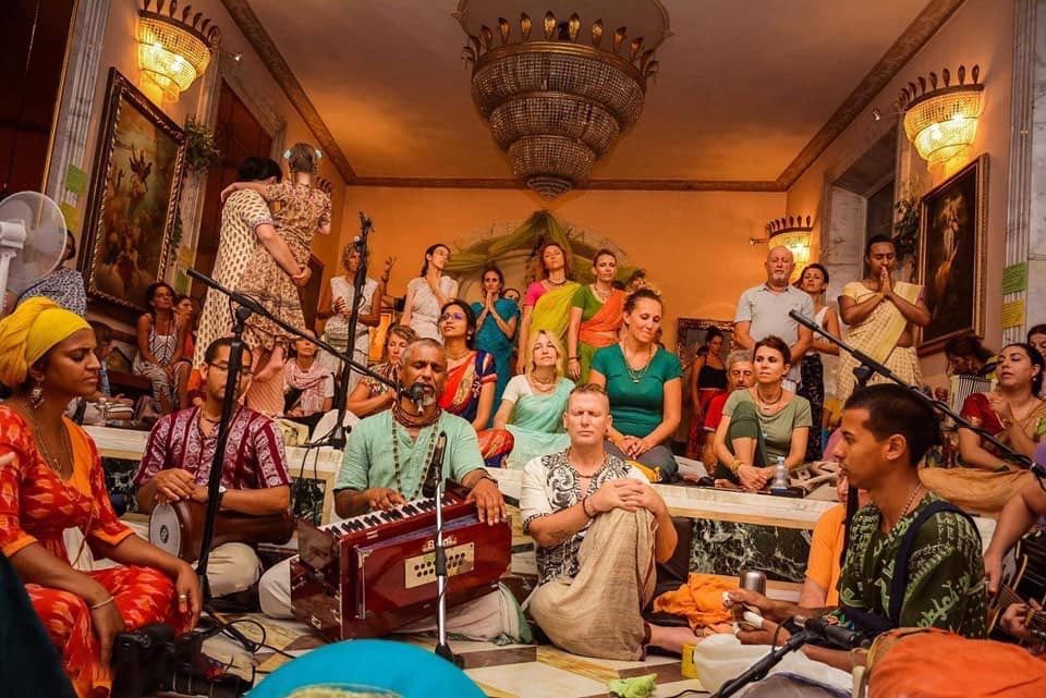 Kirtan with Madhava