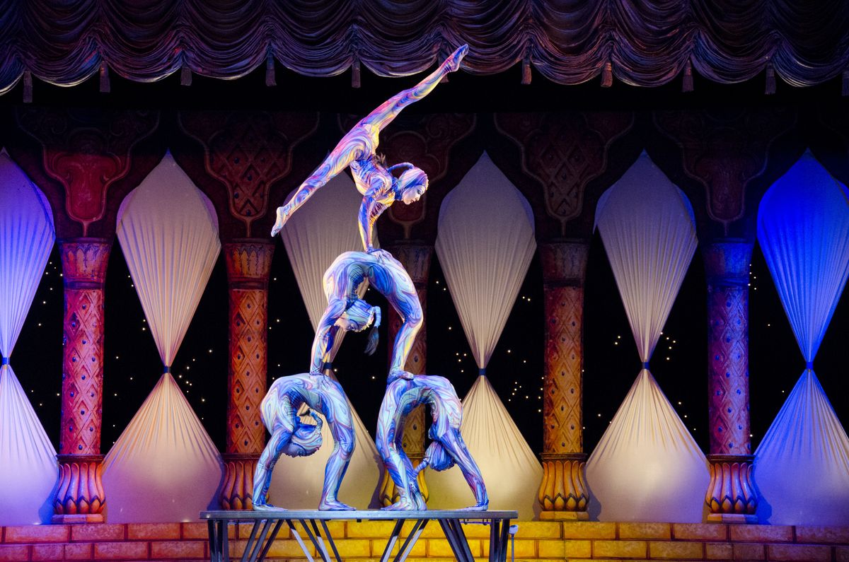 Cirque Musica Holiday Wonderland at Emens Auditorium