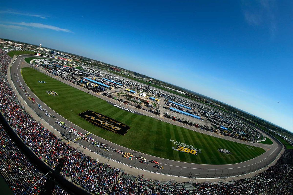 NASCAR Cup Series at Kansas Speedway Fall Race